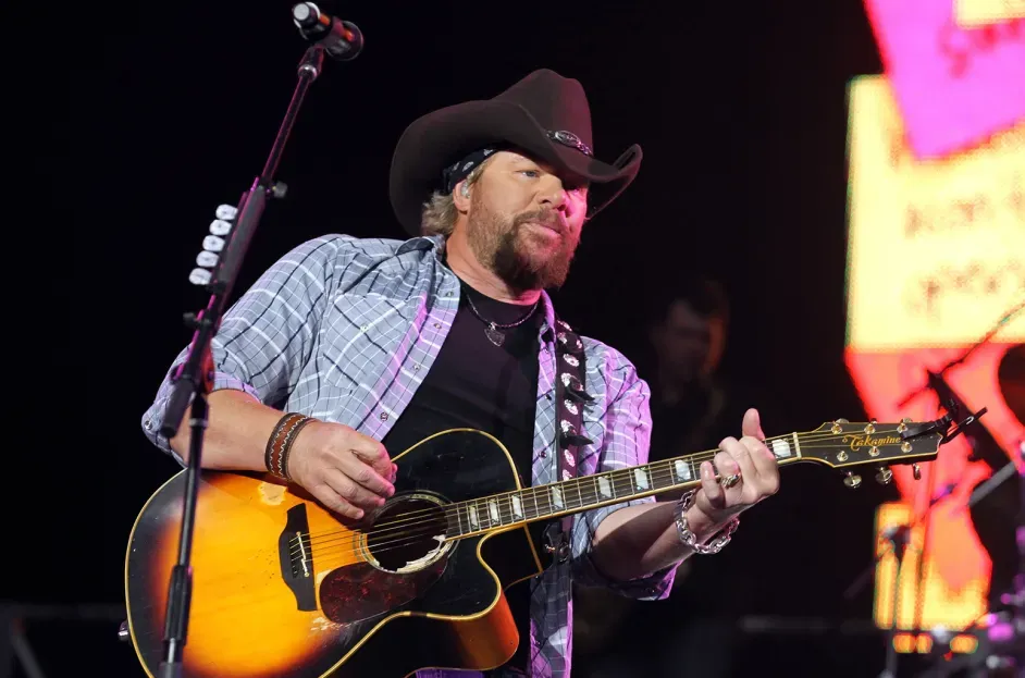 Toby Keith Makes History as First Artist With 9 of the Top 10 on Country Digital Song Sales Chart
